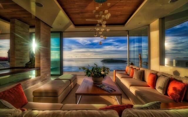 Ultimate Luxury Villa, Fantastic 180° Sea View !