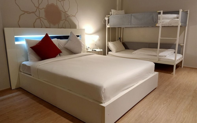 Platinum Hotel