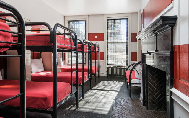 Chicago Getaway Hostel