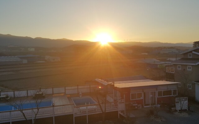 Favian Guest House