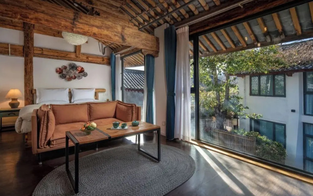 lijiangluxianbaomimihuayuankezhan