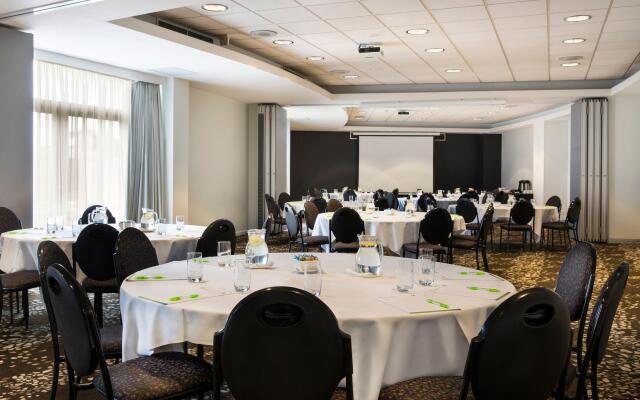 Holiday Inn Melbourne Airport by IHG