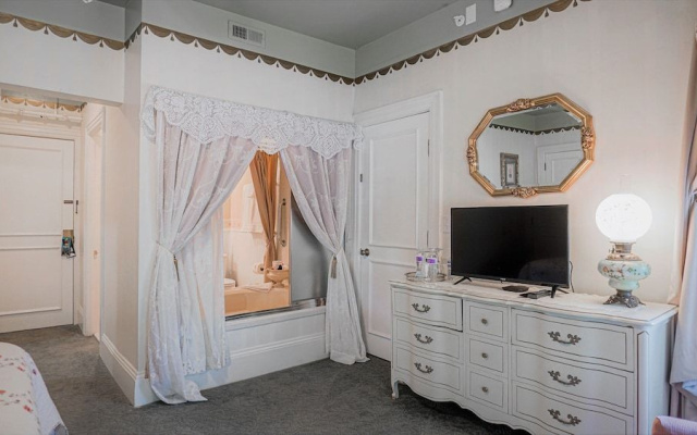 Heber Senator Bed and Breakfast