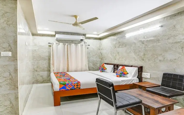 Fabhotel Srinivasa Guest House