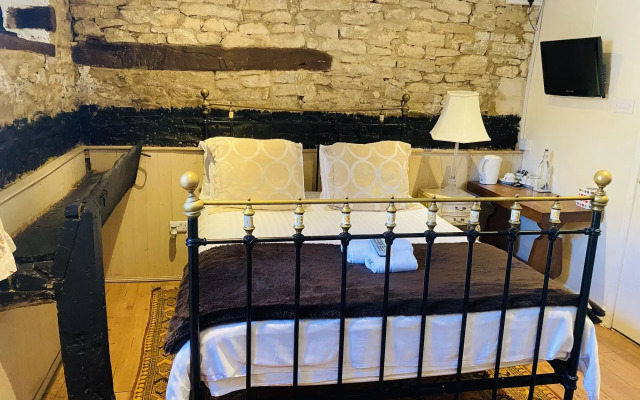 The Old Court Hotel