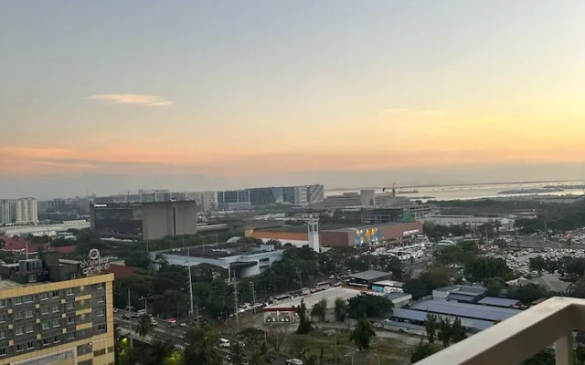 Cosy Deluxe Flat Manila Bay City Views