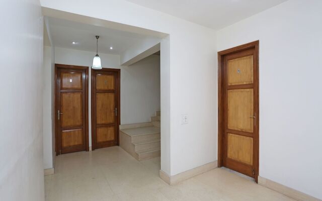 OYO 14445 Cyber Inn