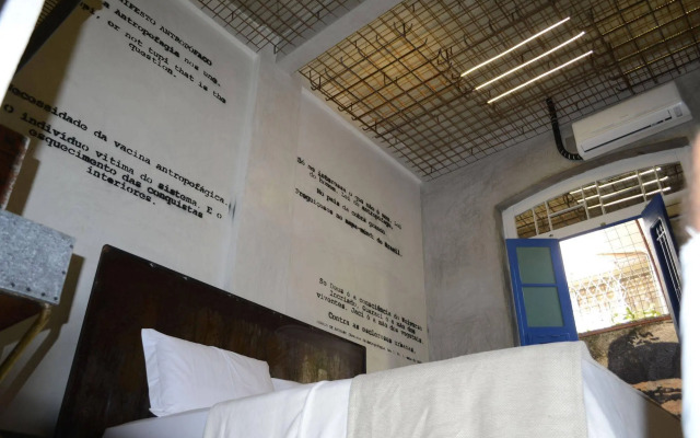 Modernistas Hospedagem e Arte