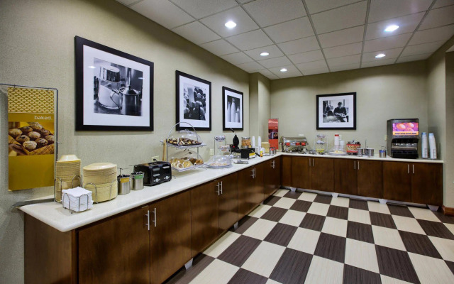 Hampton Inn & Suites Houston - Rosenberg