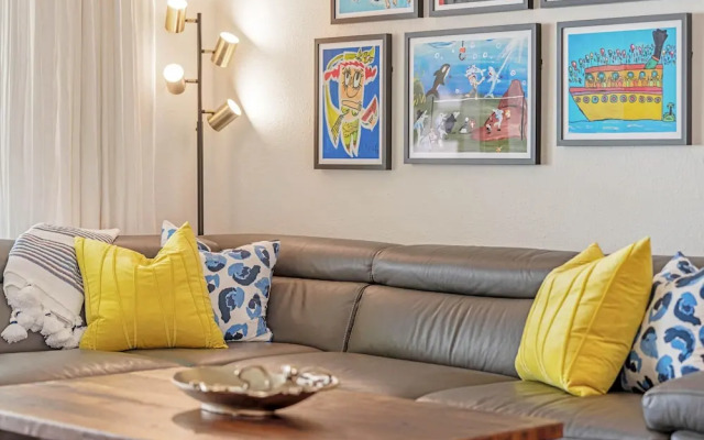 Colony Beach Club 249