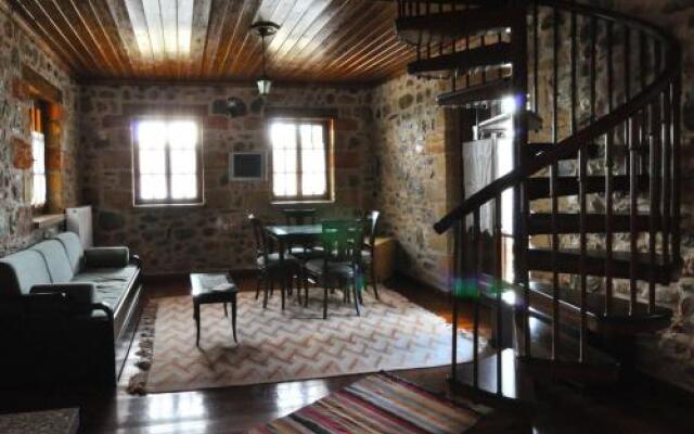 Pikoulianika Apartments