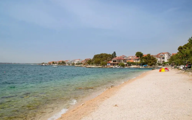 Beachfront Apartment Gaj 6