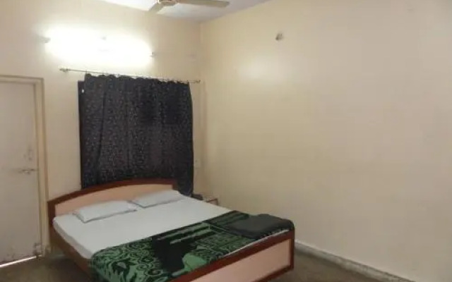 Hotel Pooja Palace