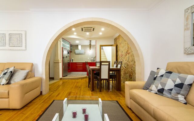 Alfama Deluxe Apartment