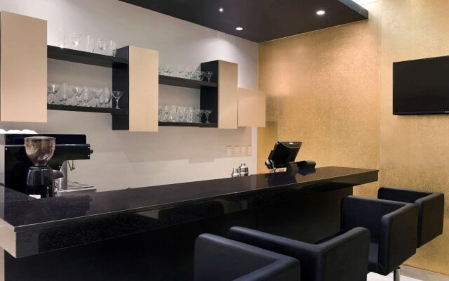 Clarion Hotel Airport