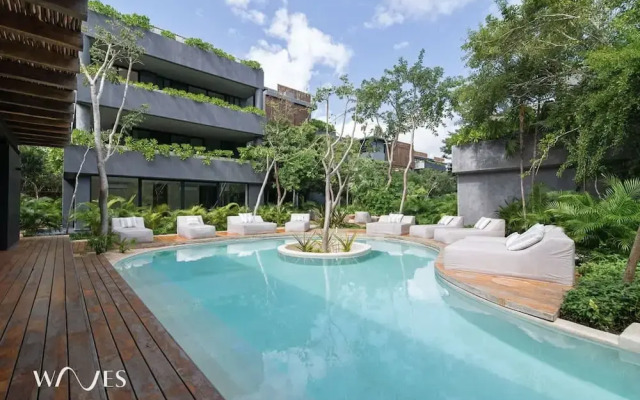 2BR w Private Pool - Steps Away From the Beach