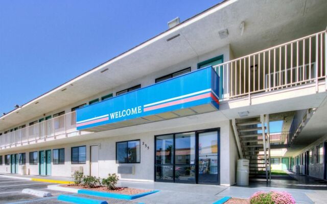 Motel 6 Las Cruces