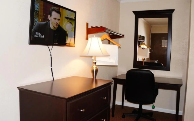 Days Inn South