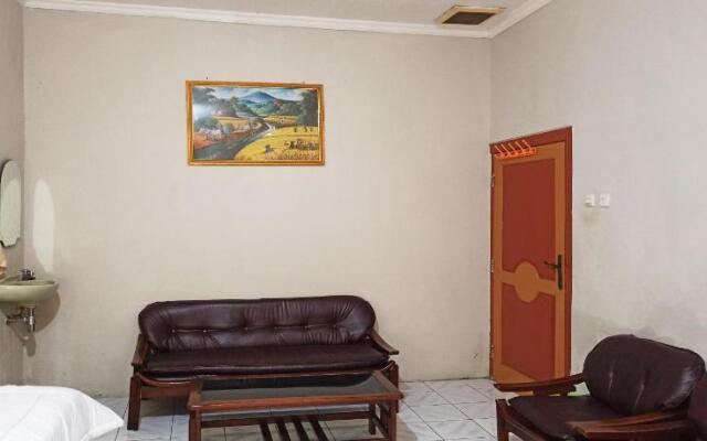 OYO 3761 Djayatama Guest House