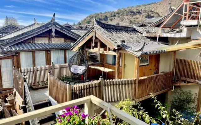 Corner encounter Love Inn (Shuhe Ancient Town Feihua Touch water folk performance Bar shop) – Outside – Lijiang