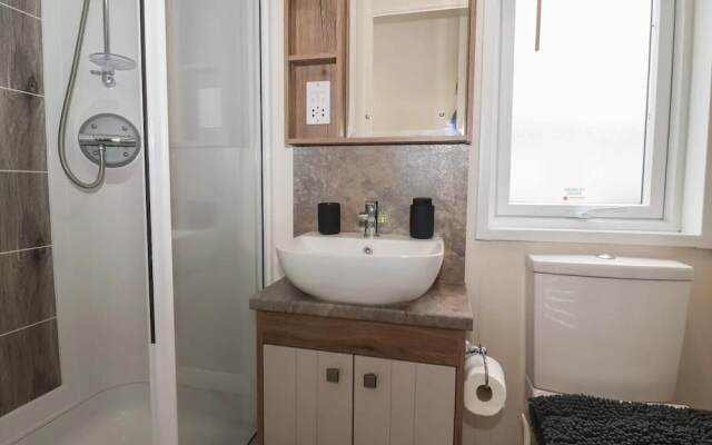 Whispering Willows 2-bed Lodge in Scarborough