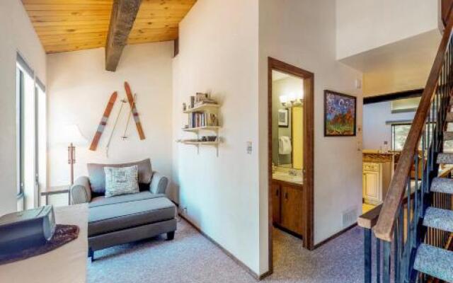 Kings Beach Retreat-Kingswood Village #140