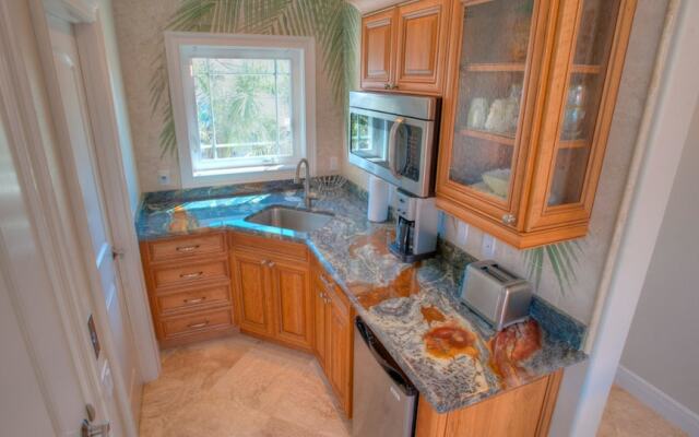 The Blue Horizon Apartment 9