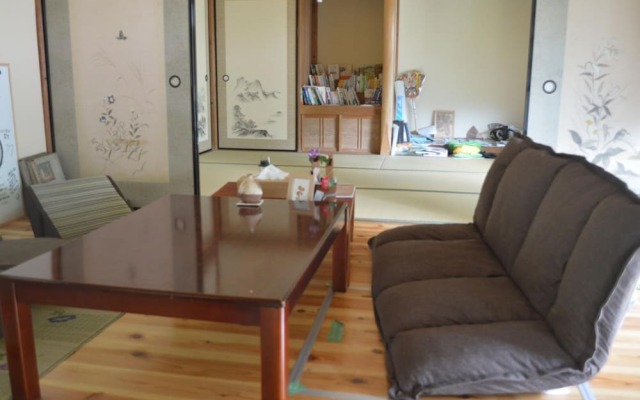 Satoyama Guest house COUTURE - Hostel