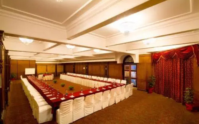 Hotel Deep Palace