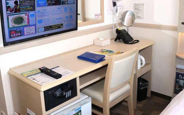 Toyoko Inn Iseshi Eki