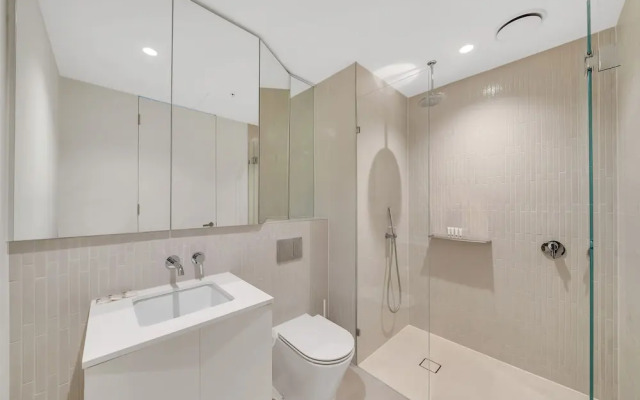 Melbourne Square Apartments