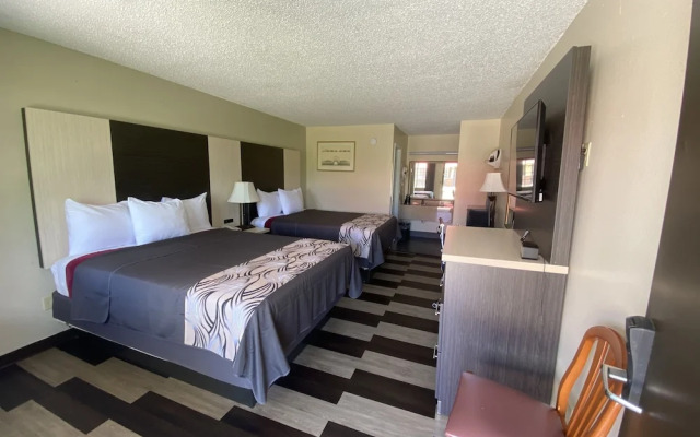 Regency 7 Motel