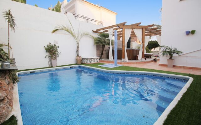 1057 Villa Maite