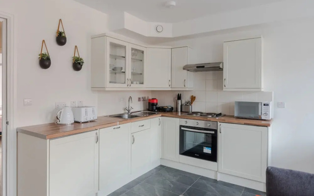 The Vanity Affair - Fitzrovia - by Frankie Says