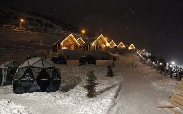 Snowdora Hotels & Villas