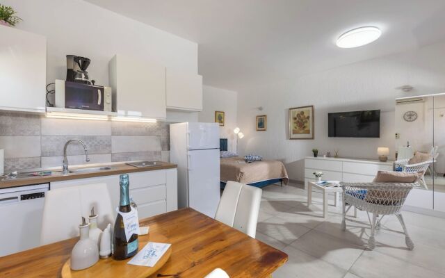 Holiday Home Sladonja - Apartment 02