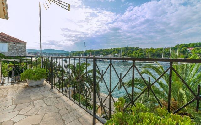 Apartment Proti