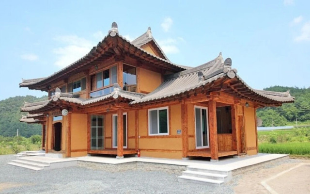 Yangyang Geumpurae Pension