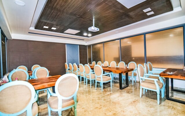 Shyampuriya Palace By FabHotel