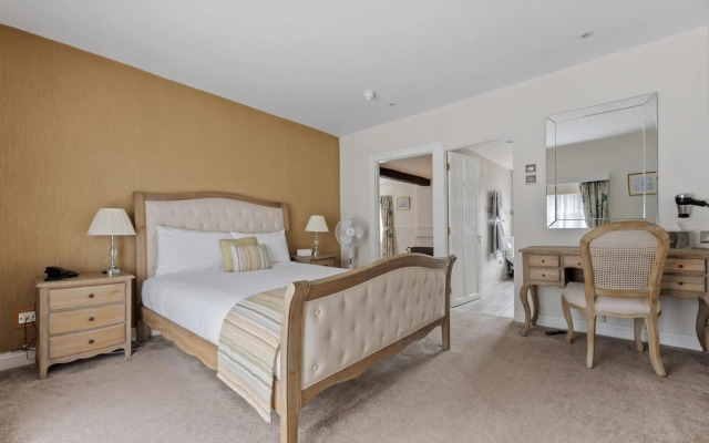 Sleeping Bear Hotel Dorchester