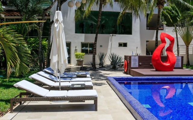 Via 38 Penthouse Laguna by Moskito