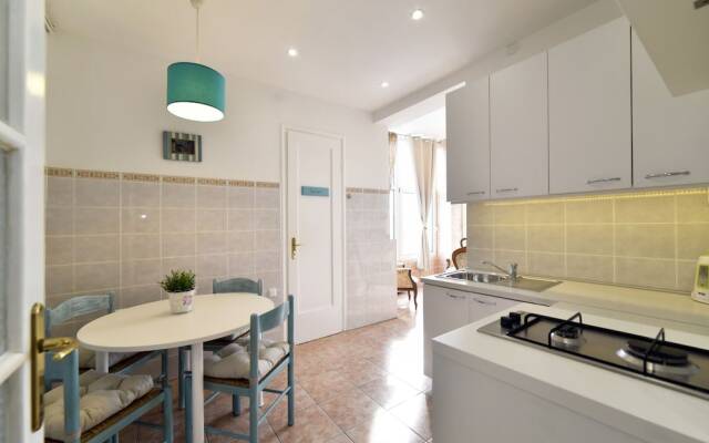 Sunny Apartment