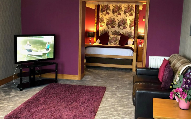 Royal Court Hotel