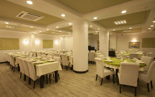 Zinos Hotel