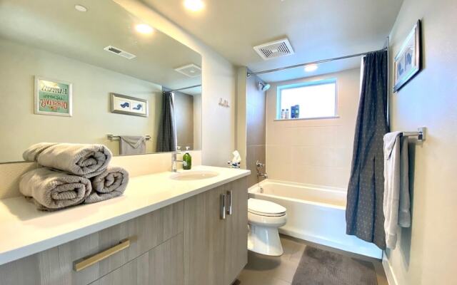 Classy Townhome near Old Town, Breweries, & River!