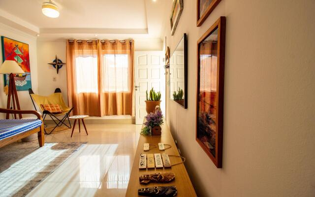 Linda casa c/piscina a beira mar AJA017