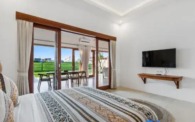 The R Villa Swantika