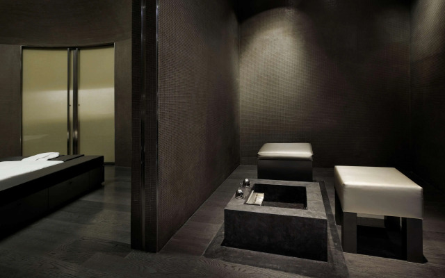 Armani Hotel Dubai, Burj Khalifa