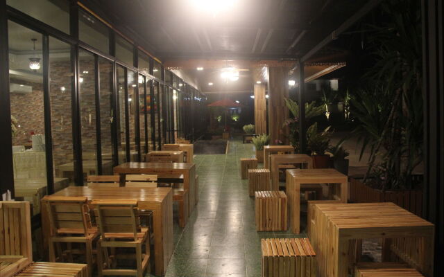 Tawan Anda Garden Hotel