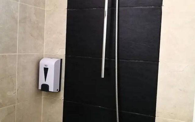 Walk In Hotel